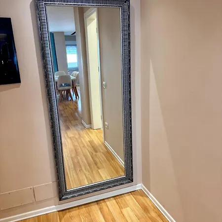 アパート Spacious ティラナ