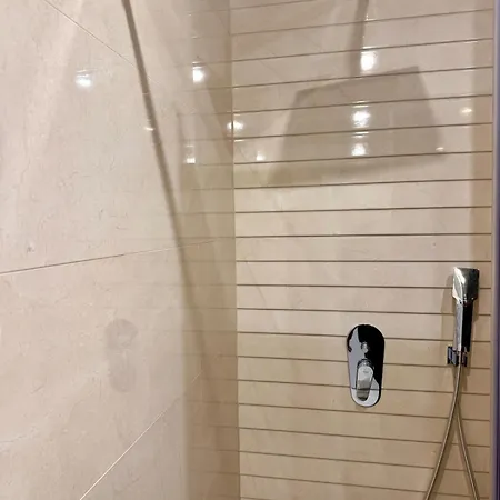 Spacious Apartman Tirana