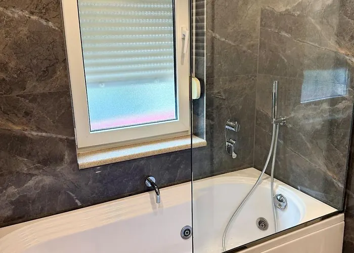 Apartment Spacious Tirana