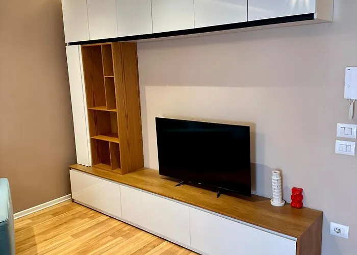 Apartment Spacious Tirana