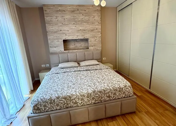 Spacious ティラナ