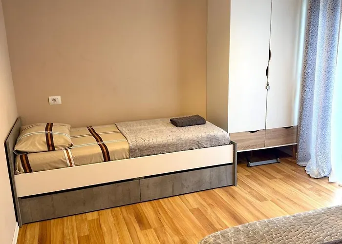 Apartment Spacious Tirana