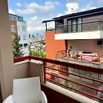 Spacious Апартаменты Тирана