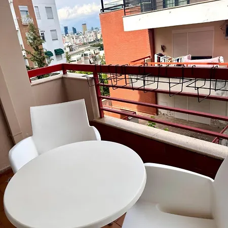 Spacious Apartment *